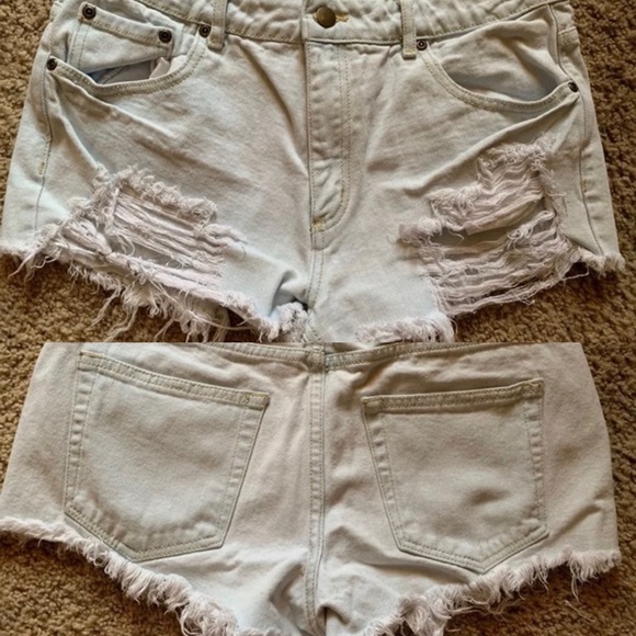 NWOT Forever21 Women’s Shorts - Picture 1 of 1